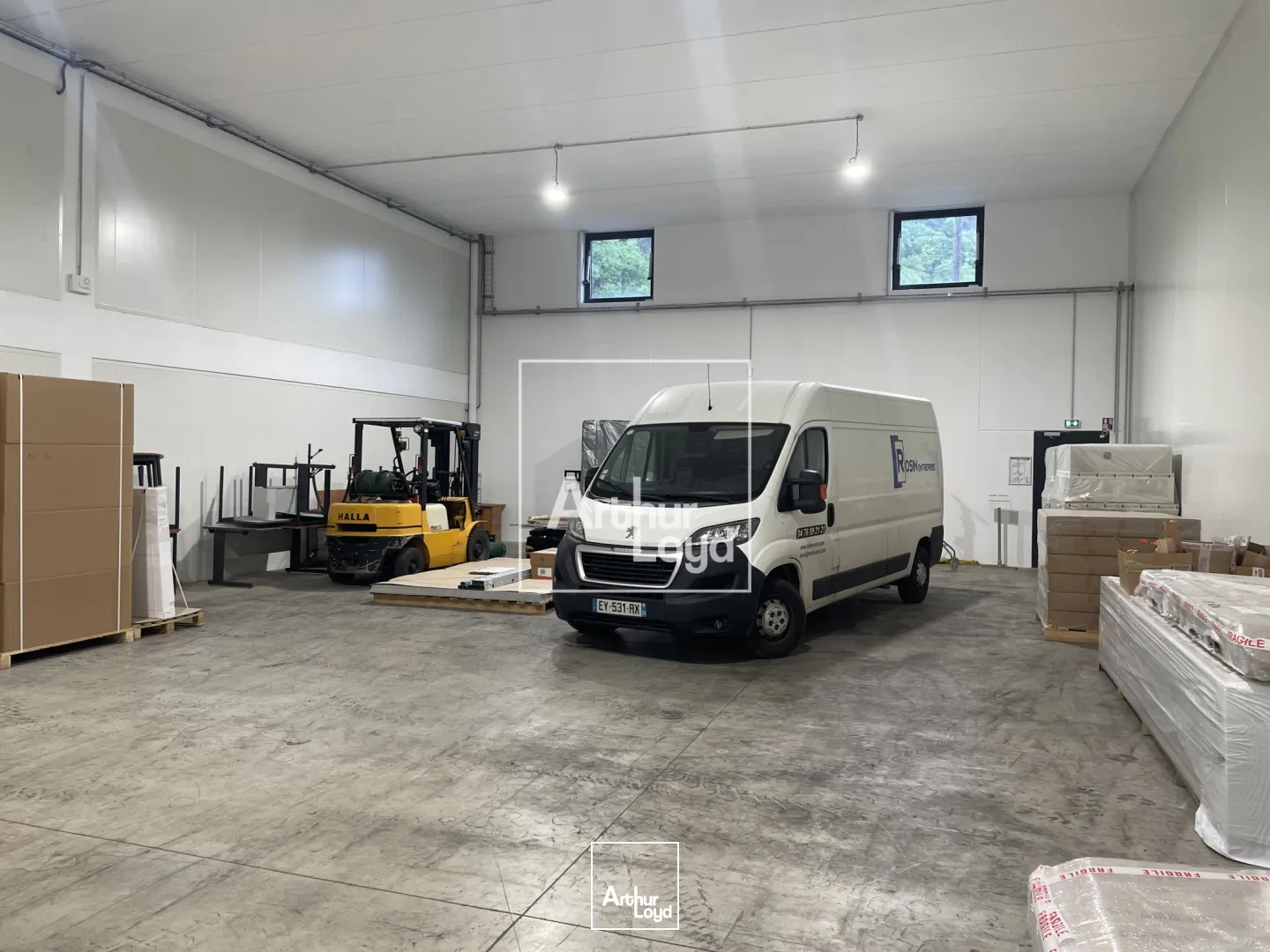Locaux d'activité & Entrepôts - Location - VARCES ALLIERES ET RISSET - 38760 - 320-320 - 7727683