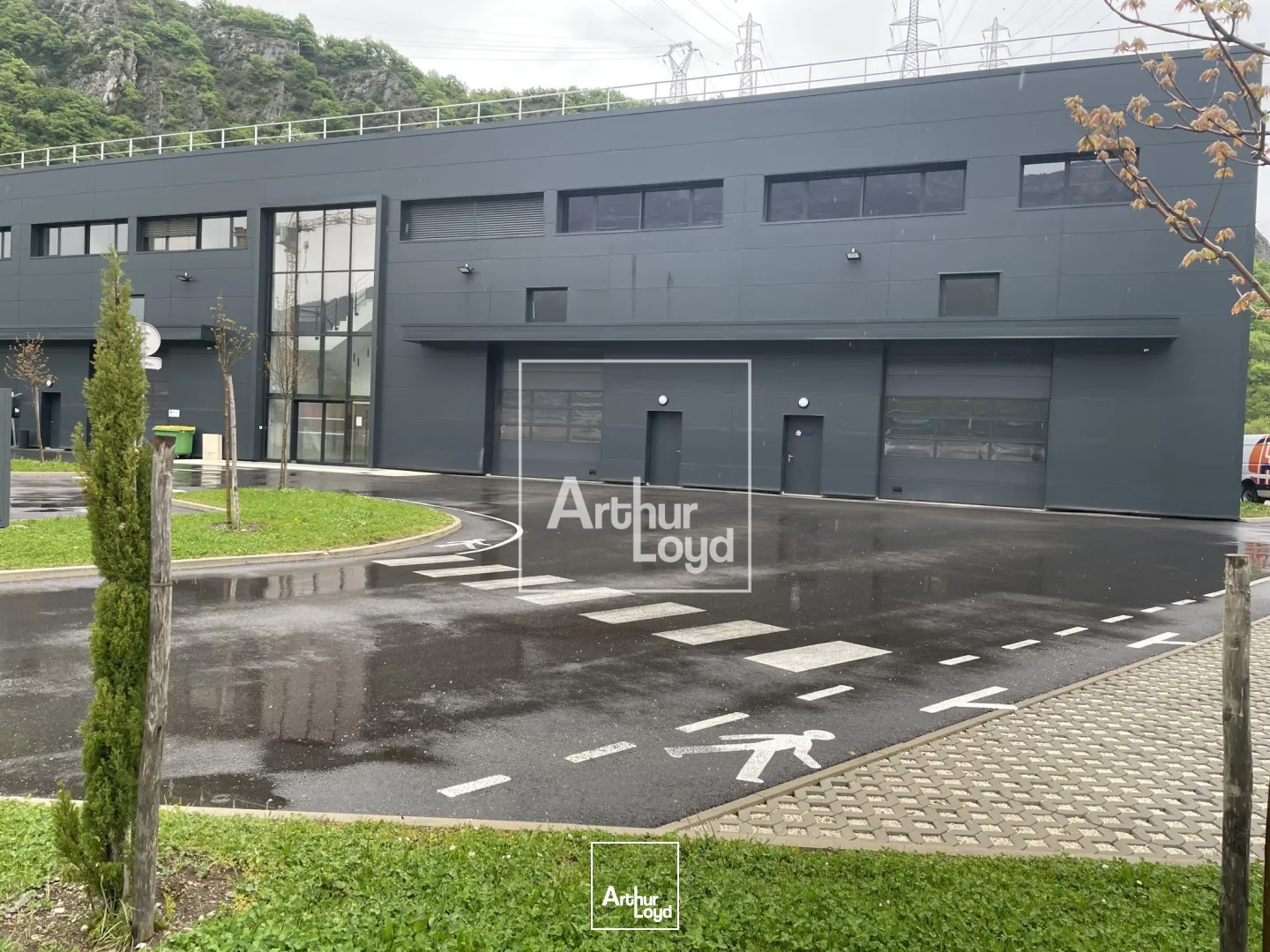 Locaux d'activité & Entrepôts - Location - VARCES ALLIERES ET RISSET - 38760 - 320-320 - 7727685