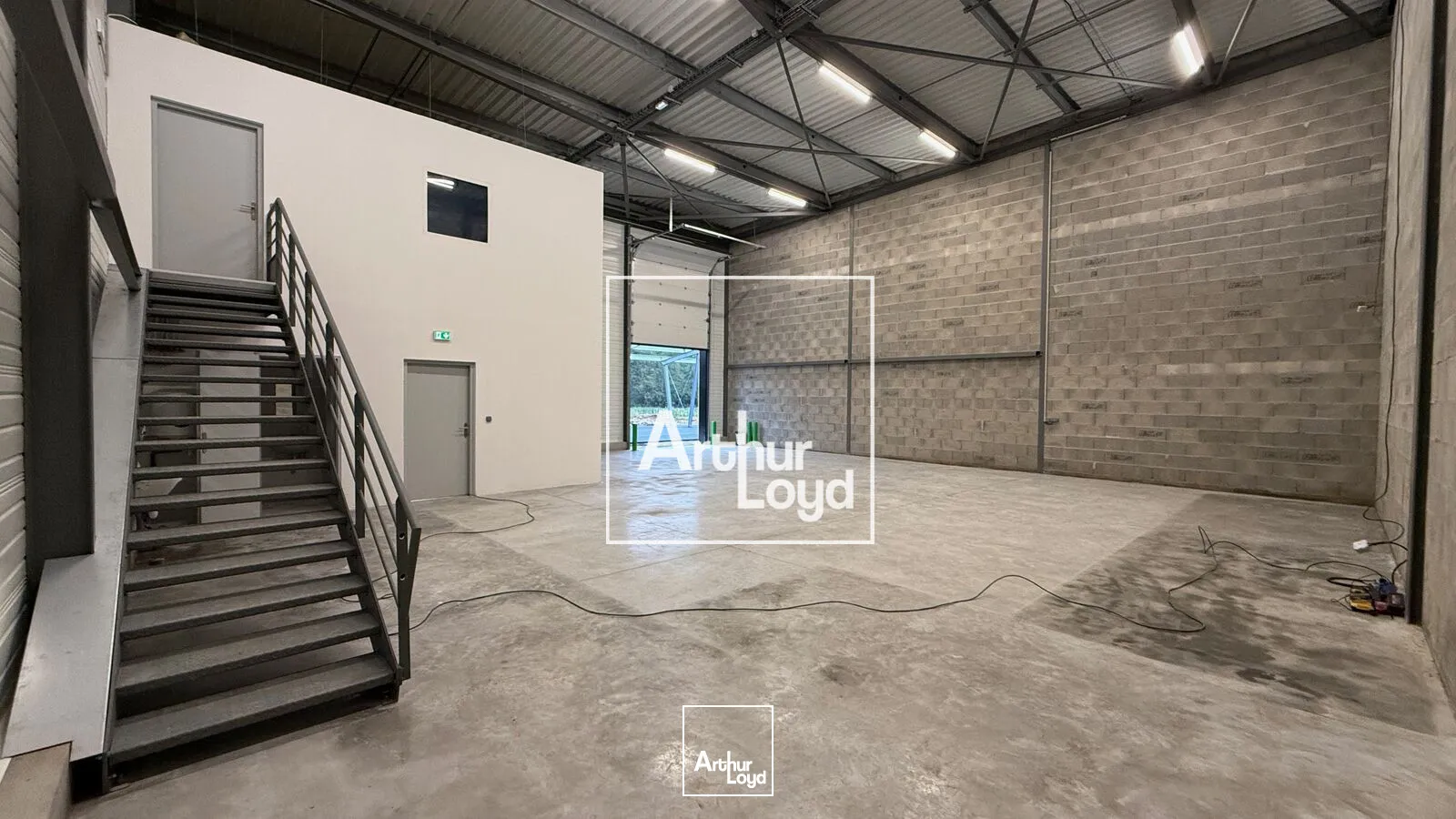 Locaux d'activité & Entrepôts - Location - ROQUES - 31120 - 350-350 - 7727993