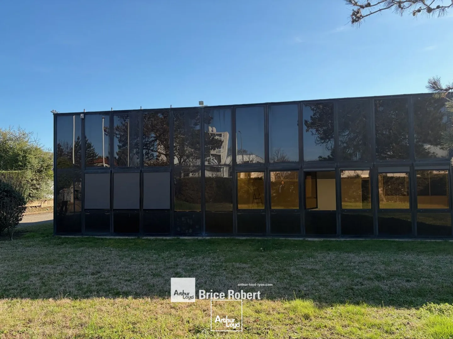 Locaux d'activité & Entrepôts - Location - VAULX EN VELIN - 69120 - 650-650 - 7728077