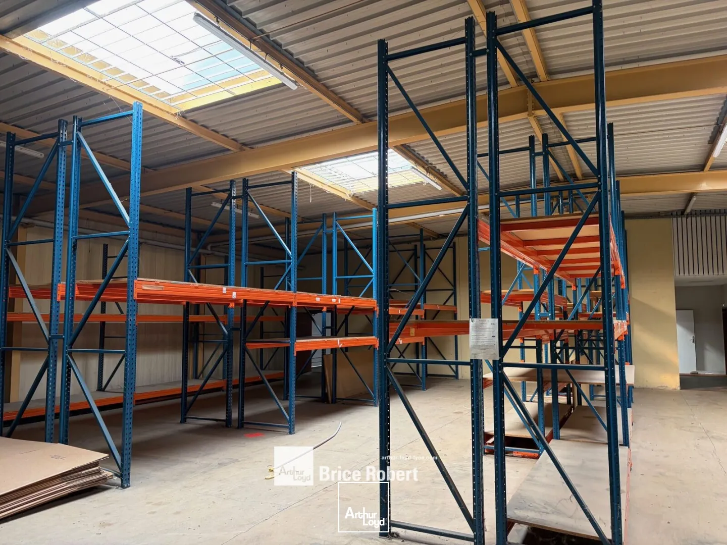 Locaux d'activité & Entrepôts - Location - VAULX EN VELIN - 69120 - 650-650 - 7728079