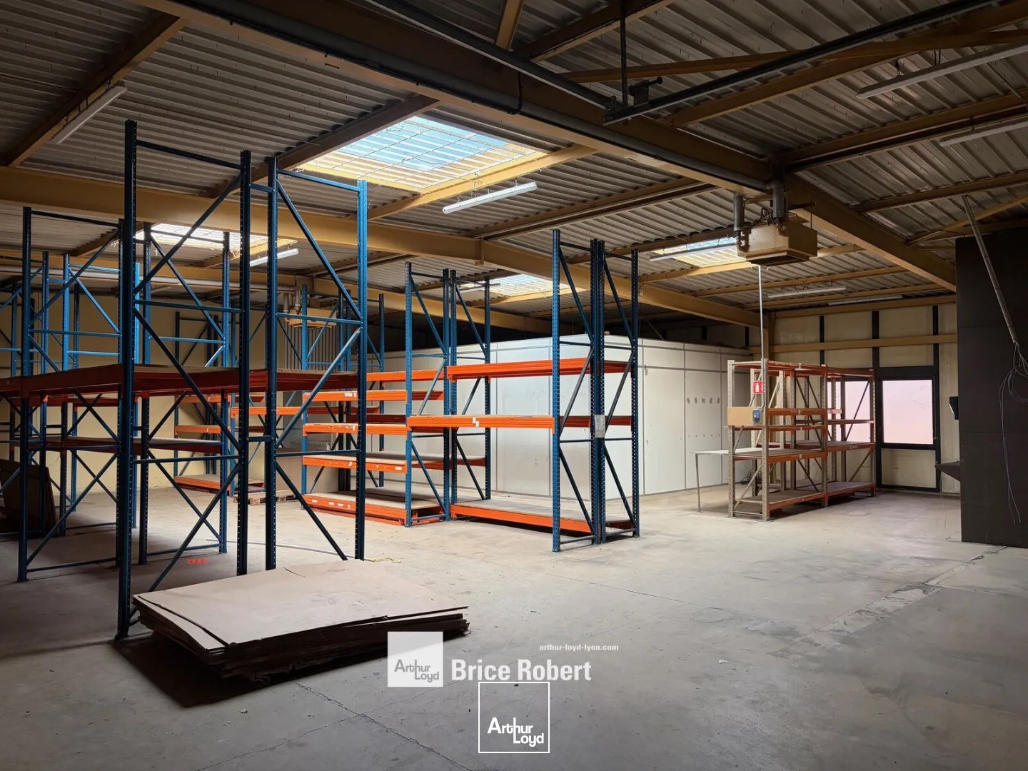 Locaux d'activité & Entrepôts - Location - VAULX EN VELIN - 69120 - 650-650 - 7728080