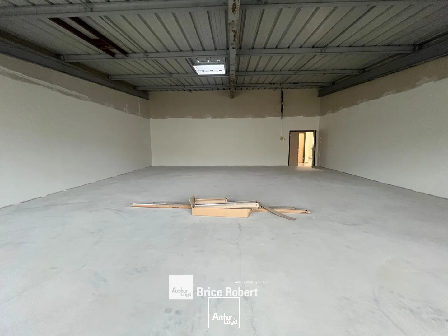 Locaux d'activité & Entrepôts - Location - CHASSIEU - 69680 - 120-120 - 7728095