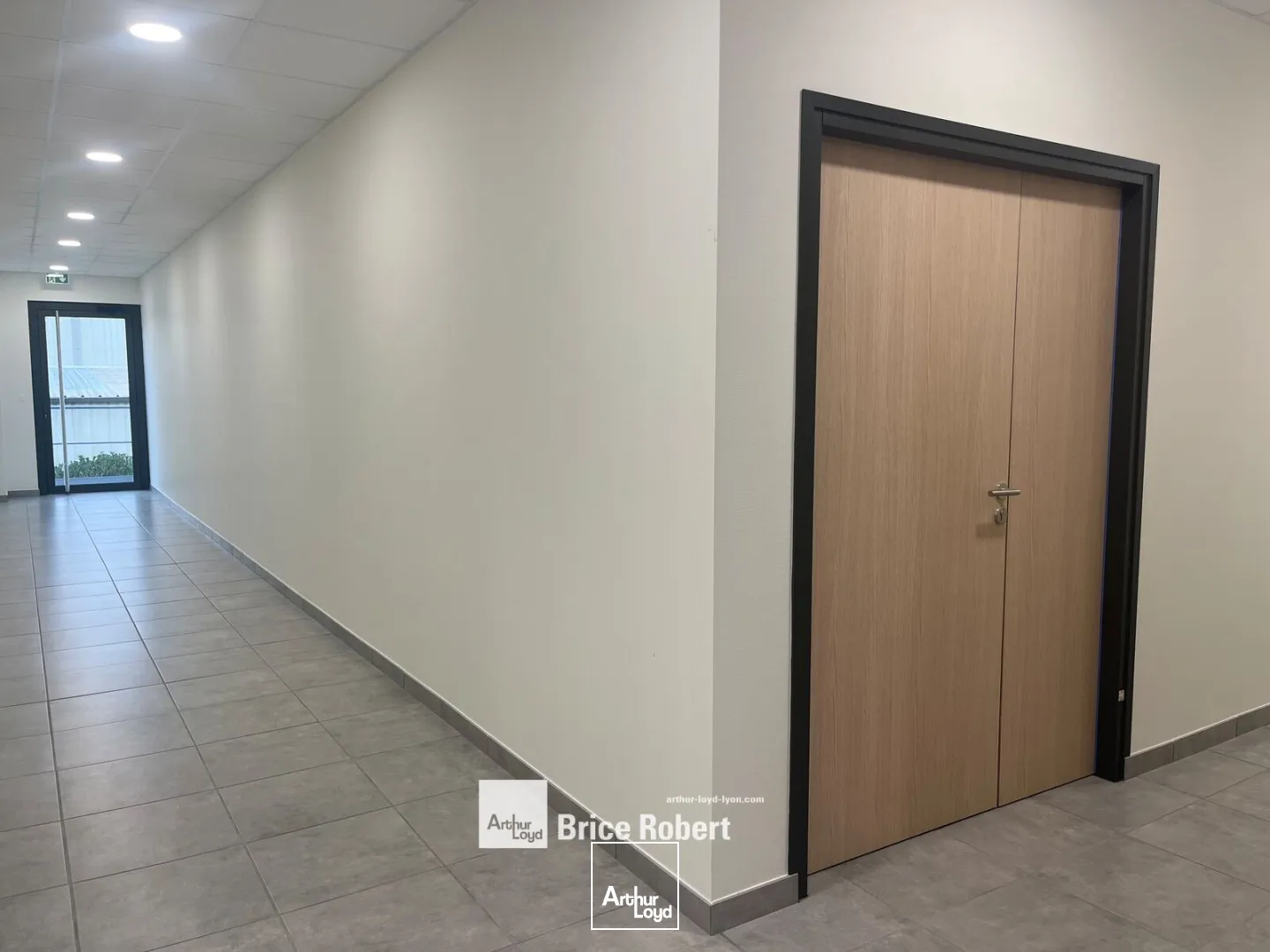 Locaux d'activité & Entrepôts - Location - CHASSIEU - 69680 - 120-120 - 7728096