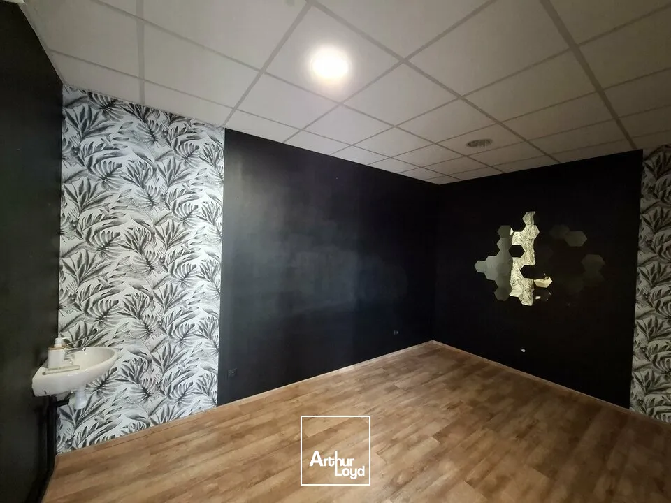Locaux commerciaux - Location - CLERMONT FERRAND - 63100 - 142-142 - 7728216