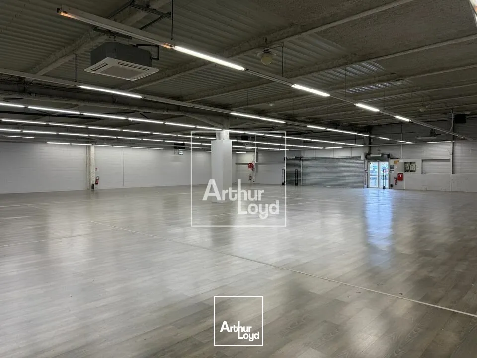 Locaux commerciaux - Location - SAVIGNY-LE-TEMPLE - 77176 - 898-898 - 7728248