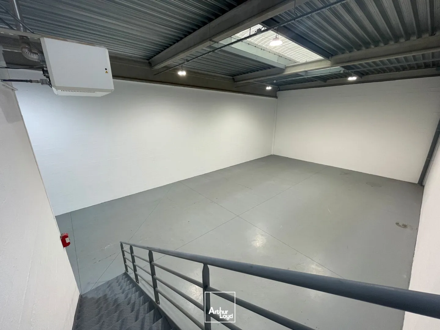 Locaux d'activité & Entrepôts - Location - CHAMBLY - 60230 - 246-246 - 7728376