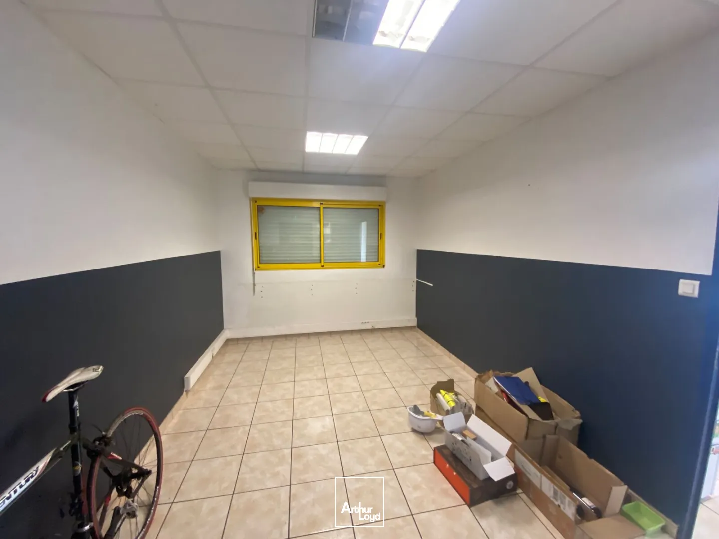 Locaux d'activité & Entrepôts - Location - CAUDAN - 56850 - 180-180 - 7728425