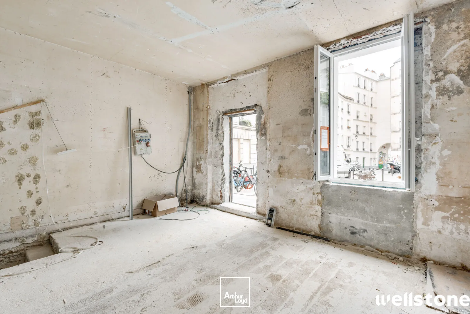 Bureaux - Vente - PARIS - 75018 - 99.35-99.35 - 7728570