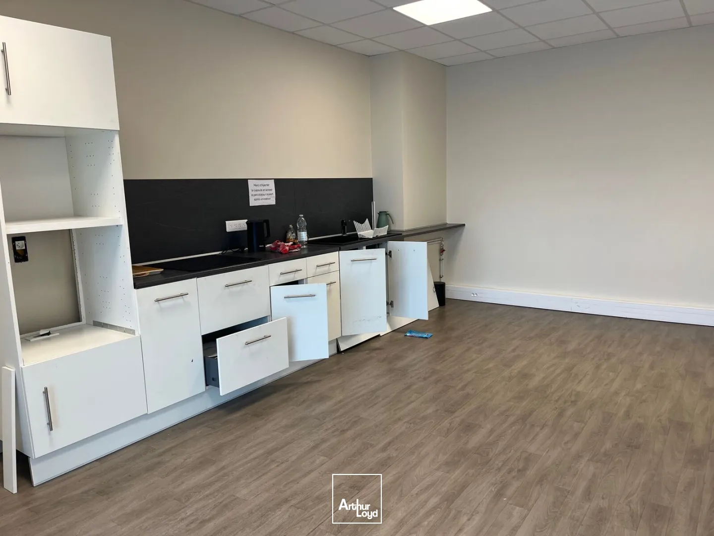 Locaux d'activité & Entrepôts - Location - SAINT OUEN L'AUMONE - 95310 - 1211-2422 - 7728677