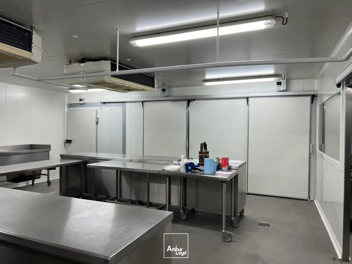 Locaux d'activité & Entrepôts - Vente - BEAUMONT SUR OISE - 95260 - 410-410 - 7728687