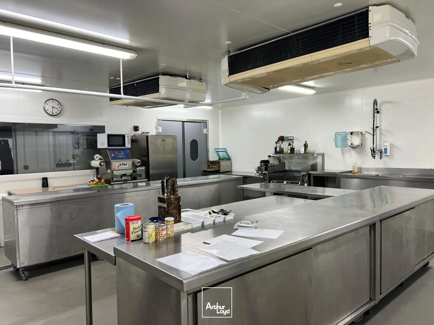 Locaux d'activité & Entrepôts - Vente - BEAUMONT SUR OISE - 95260 - 410-410 - 7728688