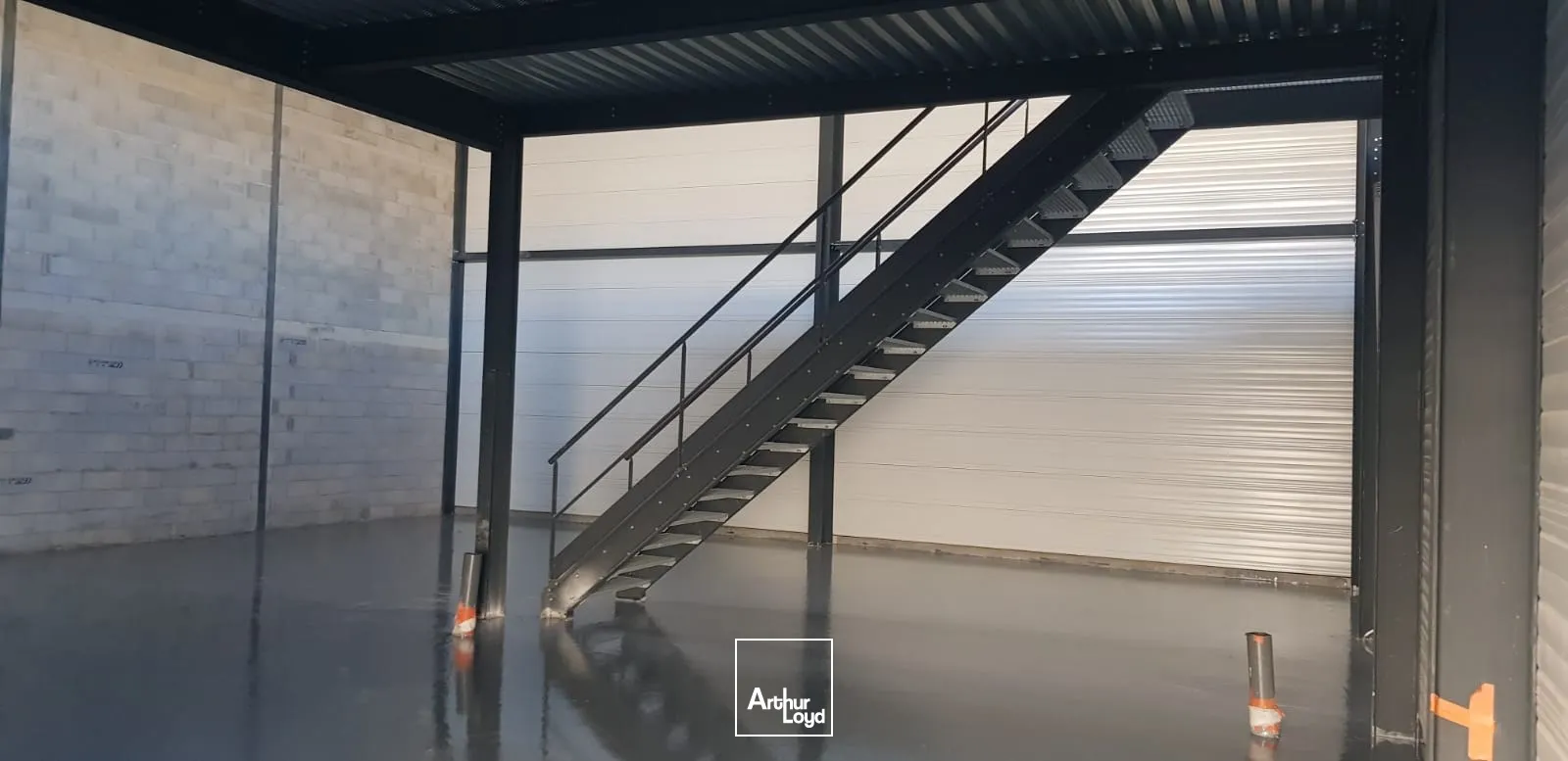 Locaux d'activité & Entrepôts - Location - SIGNES - 83870 - 231-231 - 7728789