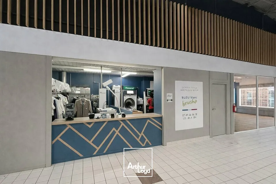 Locaux commerciaux - Location - NIORT - 79000 - 46-46 - 7730537