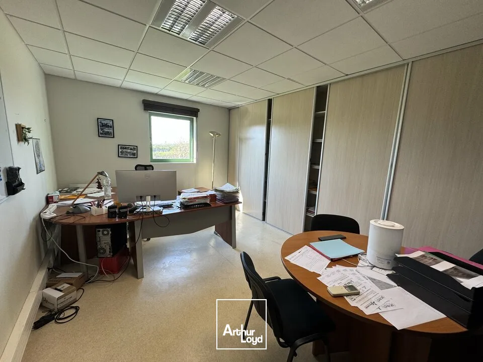 Locaux d'activité & Entrepôts - Vente - ROCHECORBON - 37210 - 566-566 - 7730568