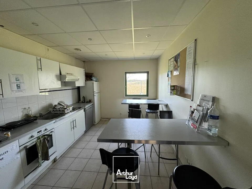 Locaux d'activité & Entrepôts - Vente - ROCHECORBON - 37210 - 566-566 - 7730569