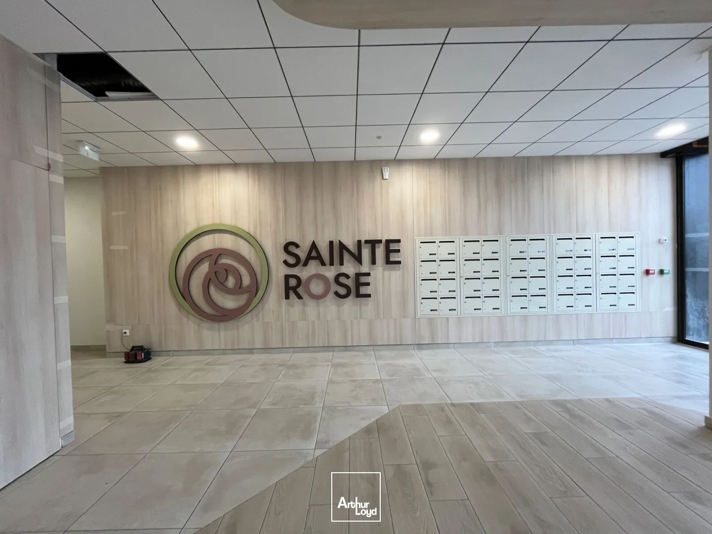 Locaux commerciaux - Location - NARBONNE - 11100 - 151-151 - 7730819