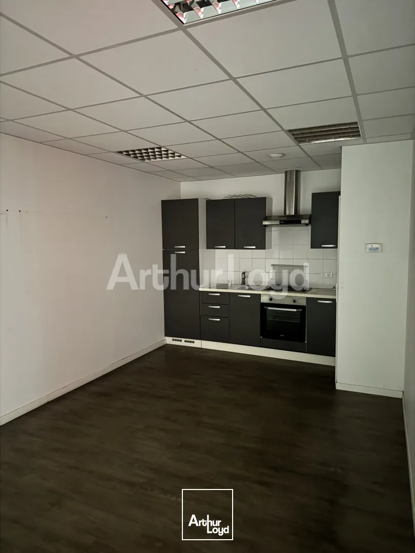 Locaux d'activité & Entrepôts - Location - WASQUEHAL - 59290 - 882-2934 - 7730959