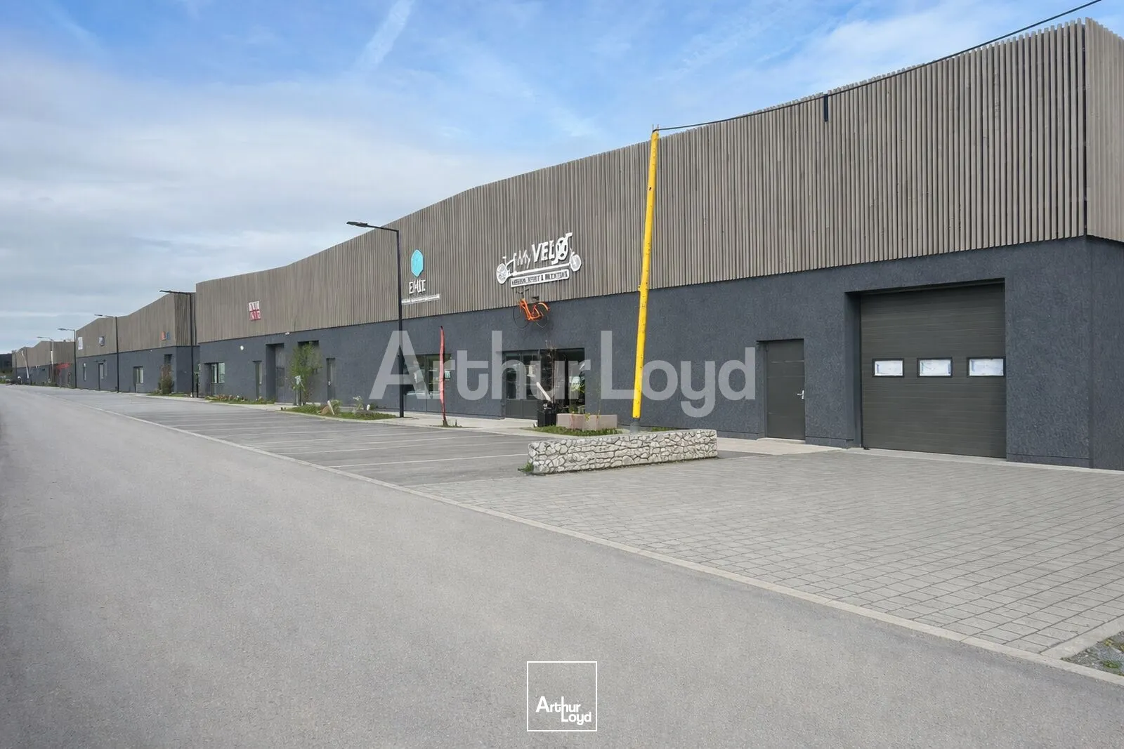 Locaux d'activité & Entrepôts - Vente - LA MADELEINE - 59110 - 313.9-921.6 - 7730963