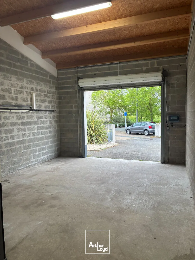 Locaux d'activité & Entrepôts - Location - L HOUMEAU - 17137 - 239-239 - 7731091