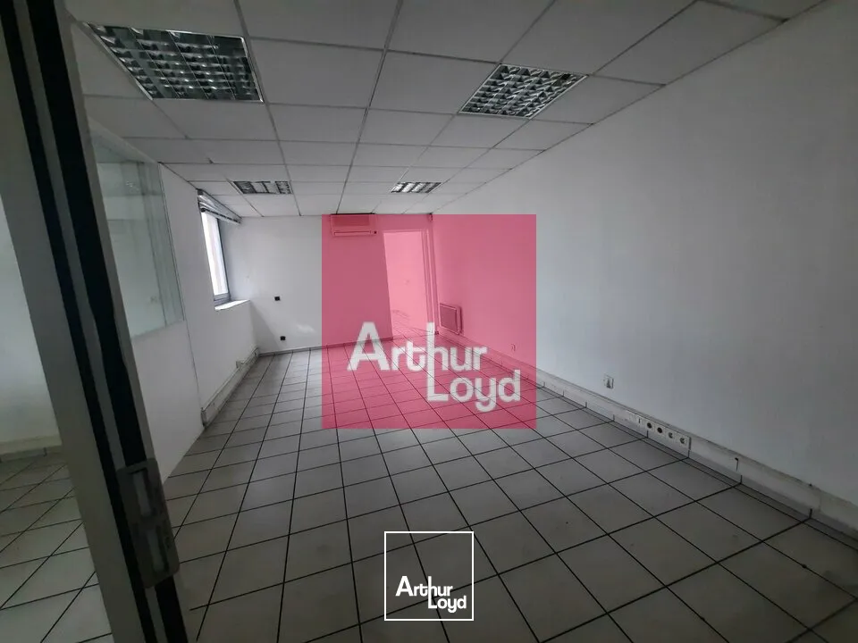 Locaux d'activité & Entrepôts - Vente - PONT-DU-CHÂTEAU - 63430 - 2500-2500 - 7731141