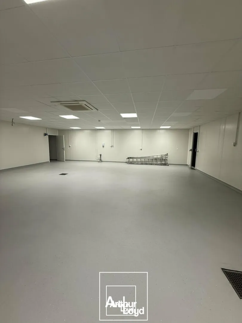 Locaux d'activité & Entrepôts - Location - SAINT PANTALEON DE LARCHE - 19600 - 1455-1455 - 7731185