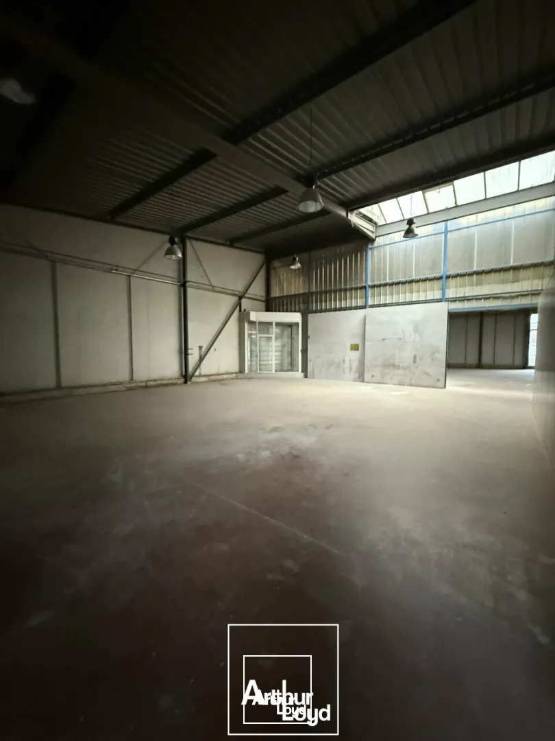 Locaux d'activité & Entrepôts - Location - SAINT PANTALEON DE LARCHE - 19600 - 1455-1455 - 7731174