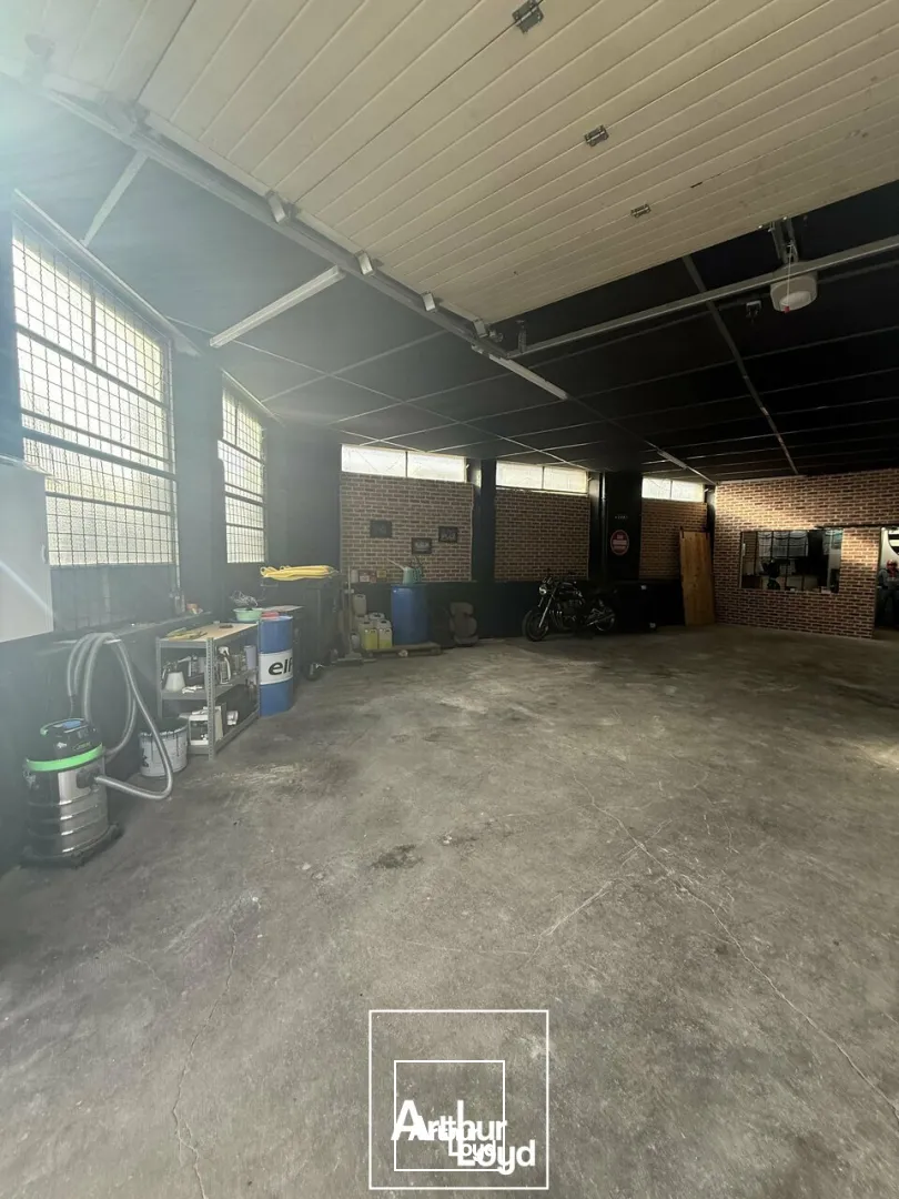 Locaux d'activité & Entrepôts - Vente - BRIVE-LA-GAILLARDE - 19100 - 323-323 - 7731203
