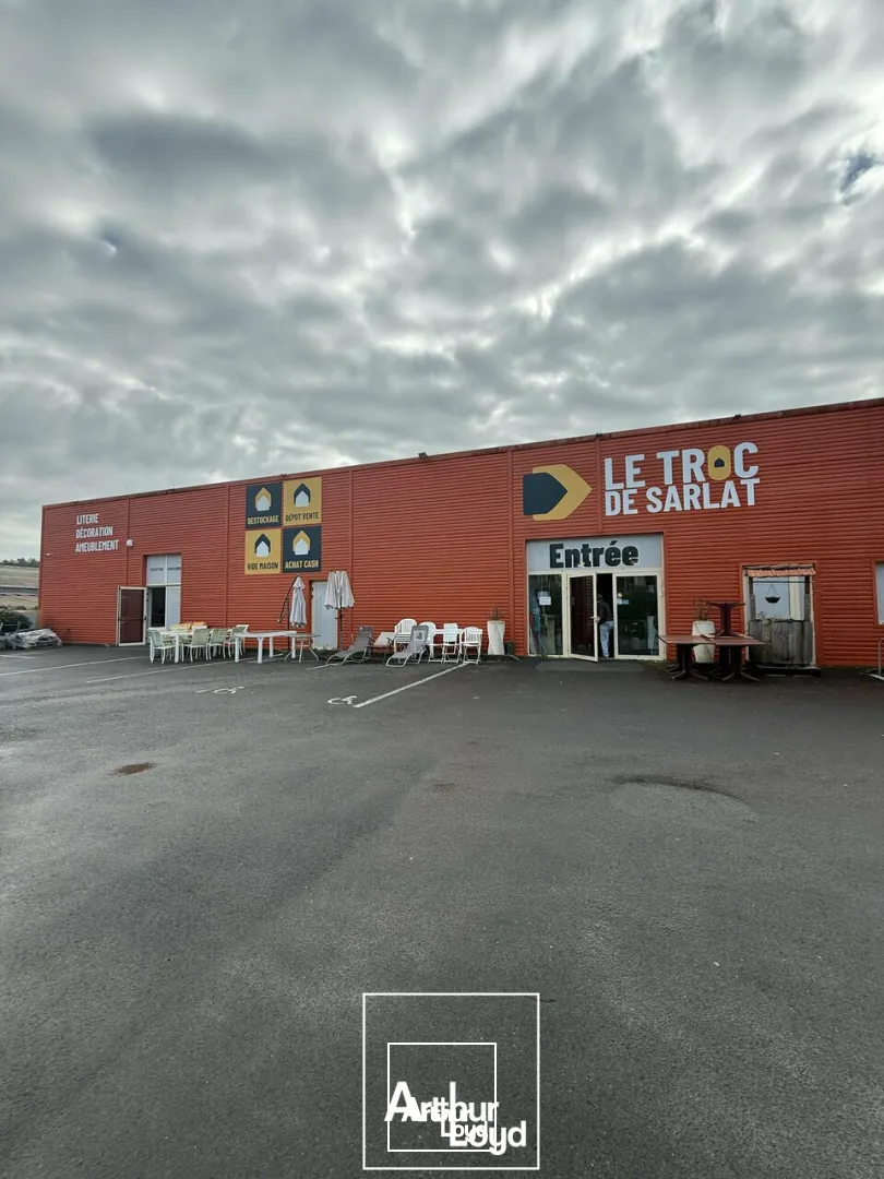 Locaux commerciaux - Location - SARLAT-LA-CANÉDA - 24200 - 600-600 - 7731273