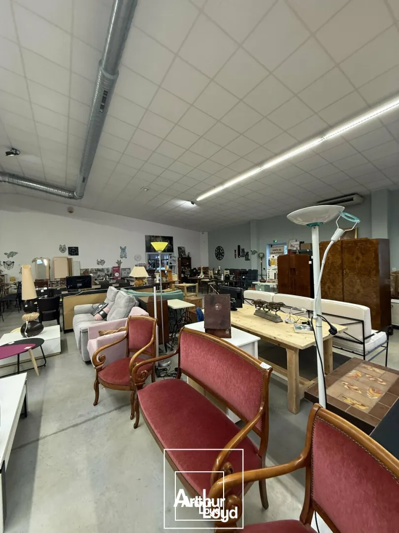 Locaux commerciaux - Location - SARLAT-LA-CANÉDA - 24200 - 600-600 - 7731271