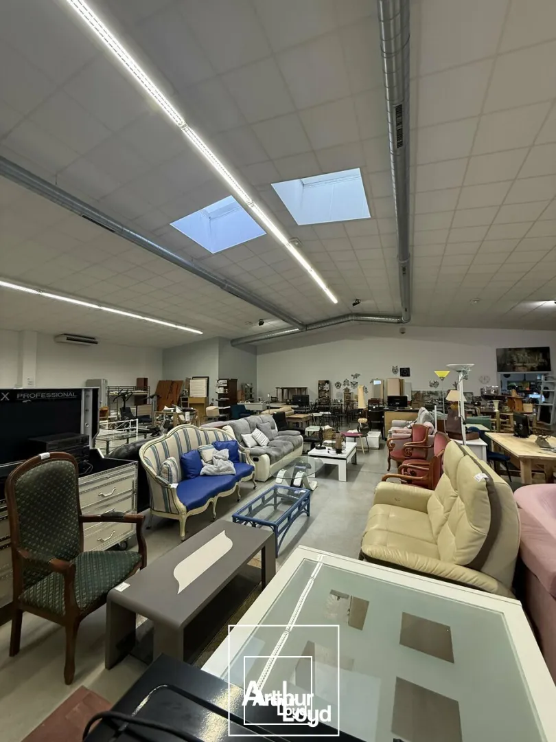Locaux commerciaux - Location - SARLAT-LA-CANÉDA - 24200 - 600-600 - 7731272