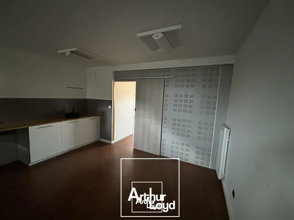 Bureaux - Location - COSNAC - 19360 - 70-70 - 7731284