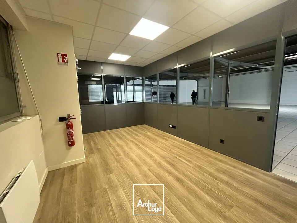 Locaux commerciaux - Location - MONTCEAU LES MINES - 71300 - 803-803 - 7731338