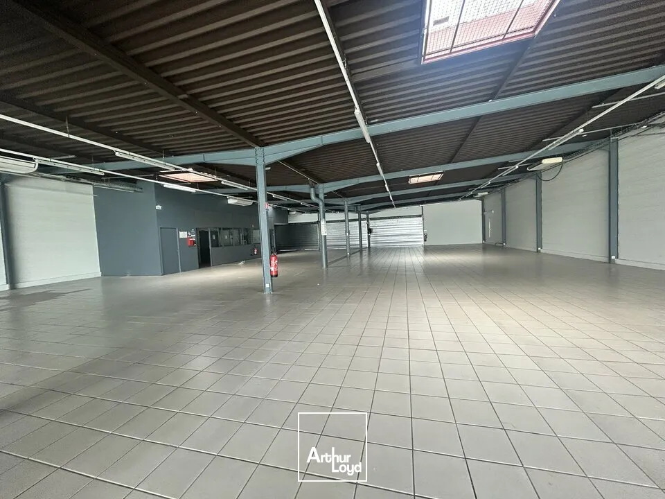 Locaux commerciaux - Location - MONTCEAU LES MINES - 71300 - 803-803 - 7731339