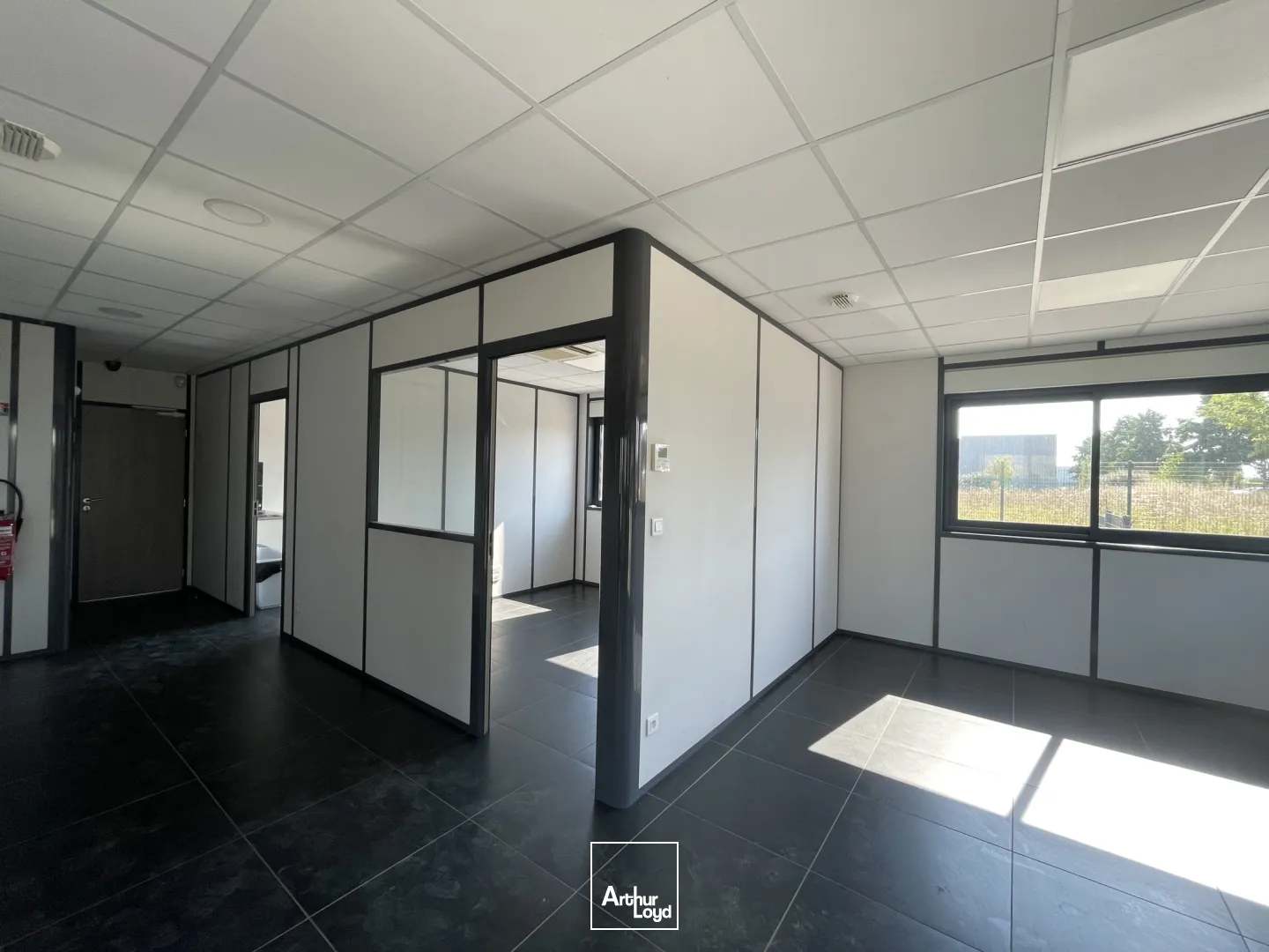 Locaux d'activité & Entrepôts - Vente - GUICHAINVILLE - 27930 - 1100-1100 - 7731616