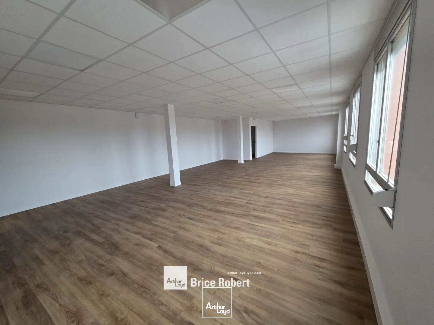 Bureaux - Location - DECINES CHARPIEU - 69150 - 105.1-105.1 - 7731974