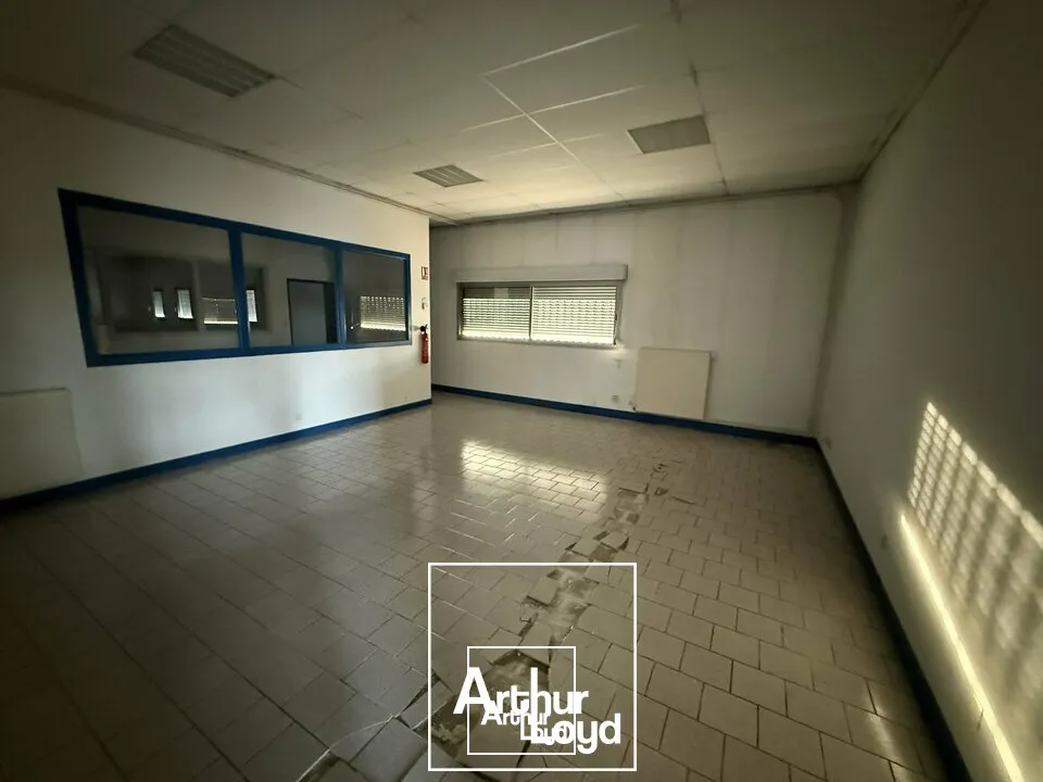 Locaux d'activité & Entrepôts - Location - BRIVE-LA-GAILLARDE - 19100 - 700-700 - 7732305