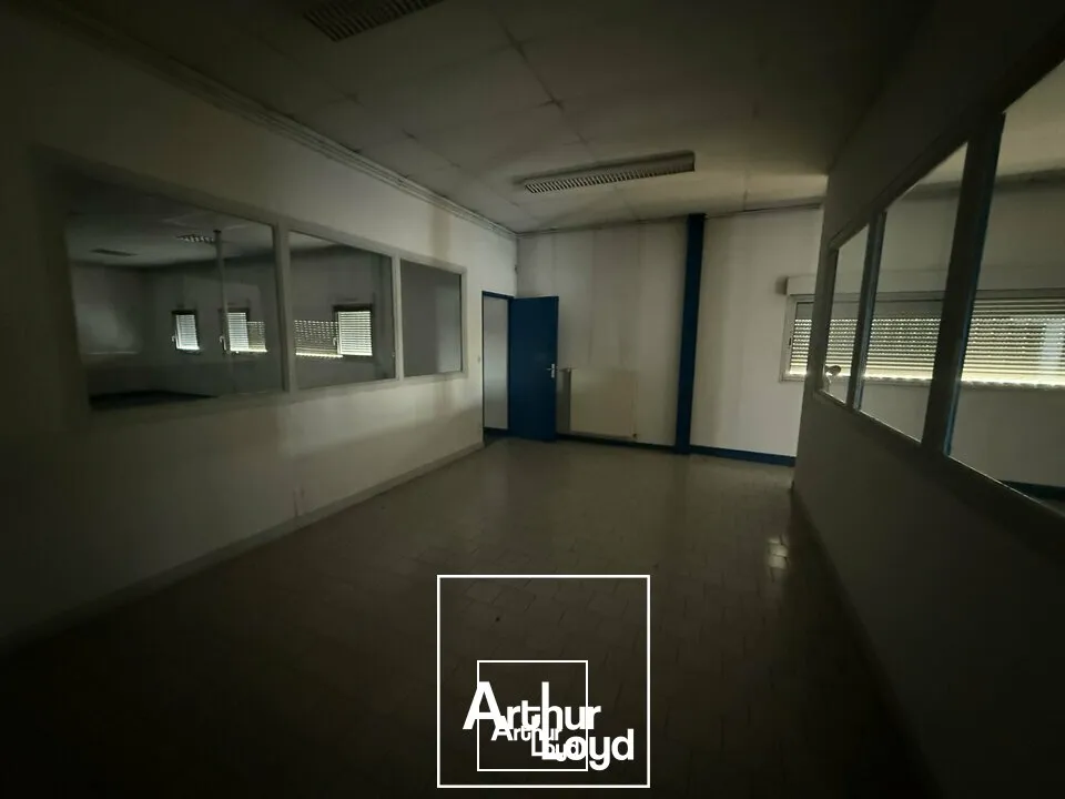 Locaux d'activité & Entrepôts - Location - BRIVE-LA-GAILLARDE - 19100 - 700-700 - 7732304