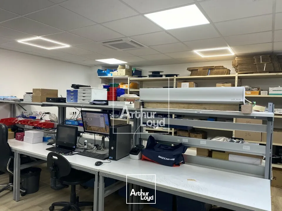 Locaux d'activité & Entrepôts - Vente - LIEUSAINT - 77127 - 325-325 - 7732322