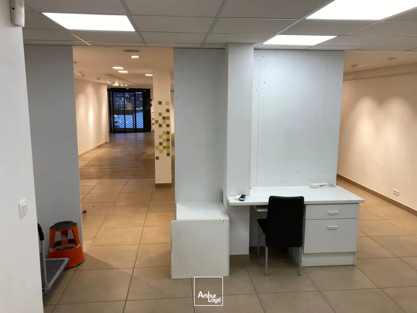 Locaux commerciaux - Vente - CHATEAULIN - 29150 - 225-225 - 7732443