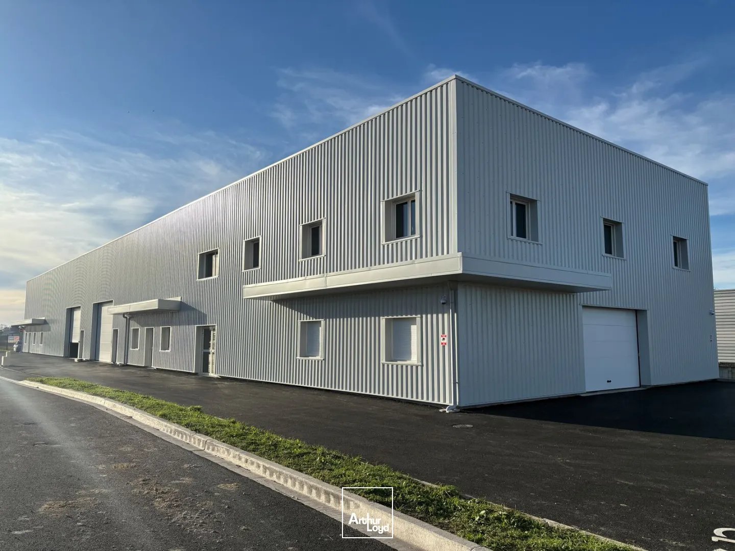 Locaux d'activité & Entrepôts - Vente - INGRE - 45140 - 251-1208 - 7732534