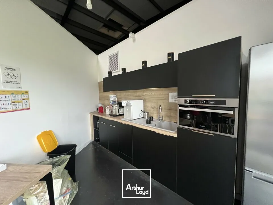 Locaux d'activité & Entrepôts - Vente - JARNAC - 16200 - 530-530 - 7732601