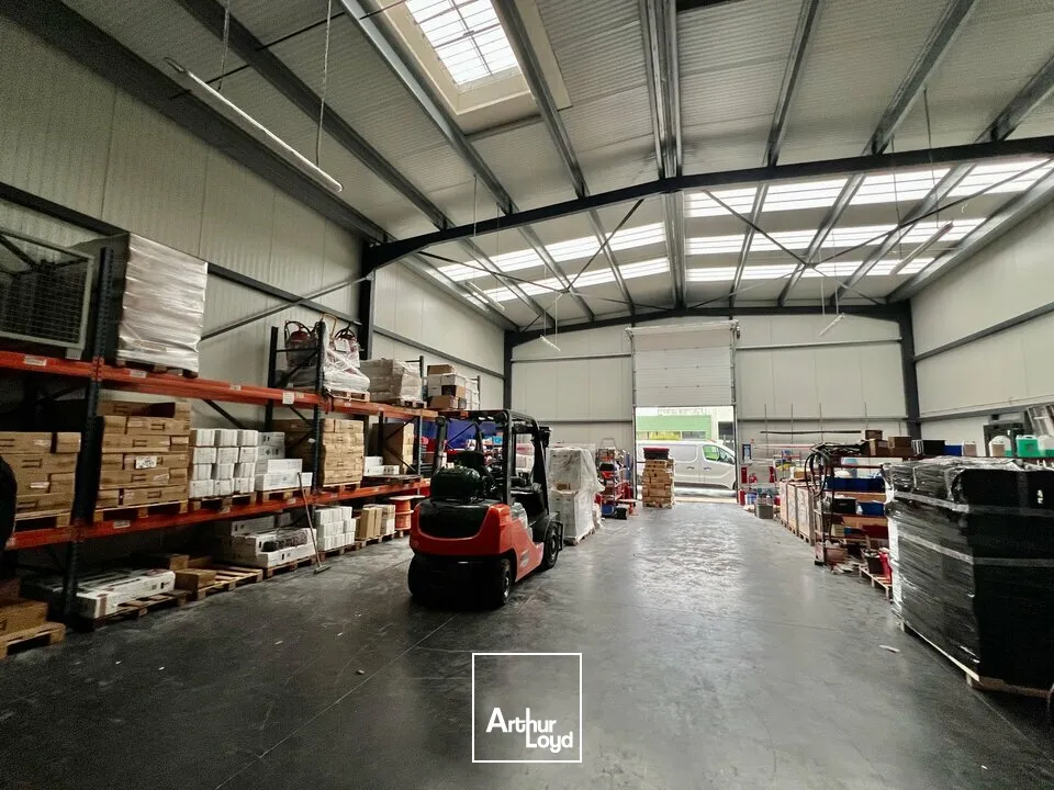 Locaux d'activité & Entrepôts - Vente - JARNAC - 16200 - 530-530 - 7732603