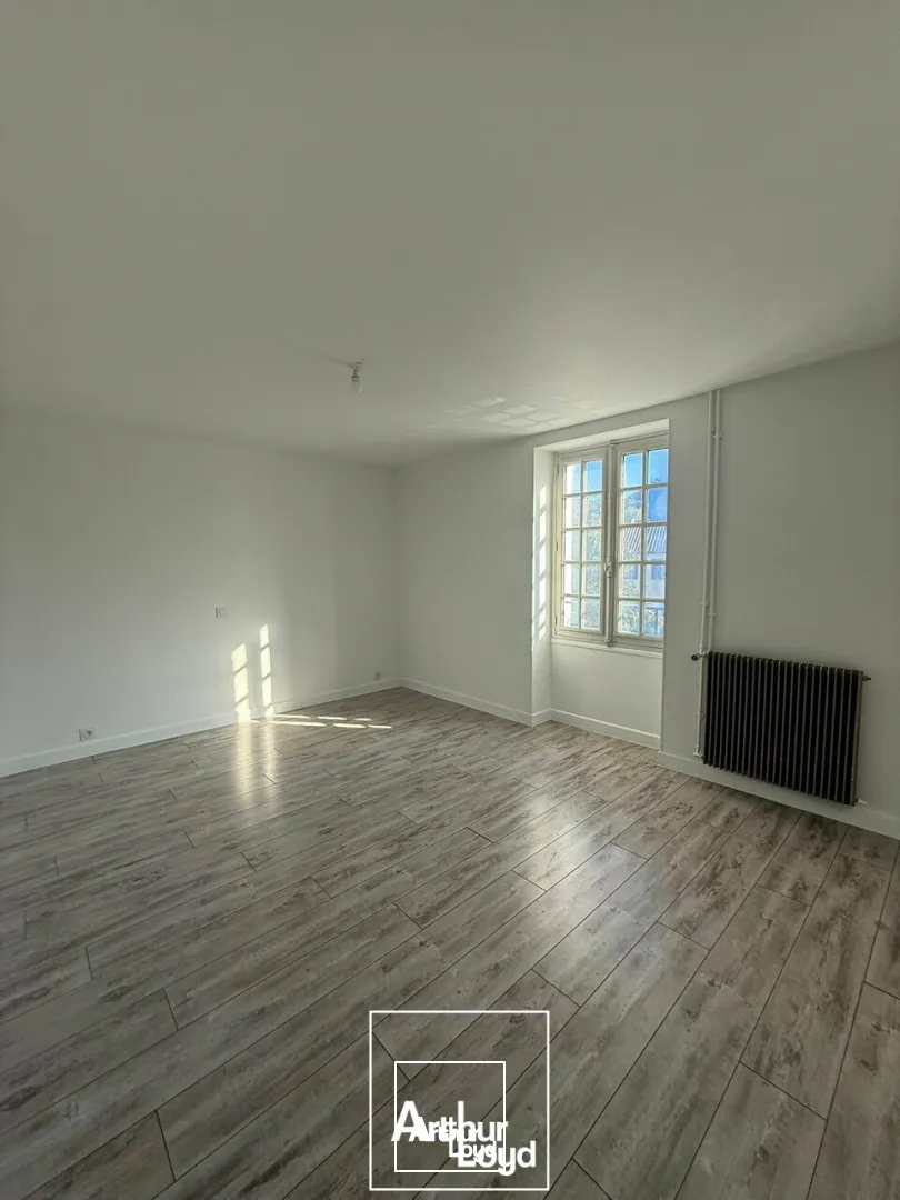 Locaux d'activité & Entrepôts - Vente - TERRASSON-LAVILLEDIEU - 24120 - 136-136 - 7733112