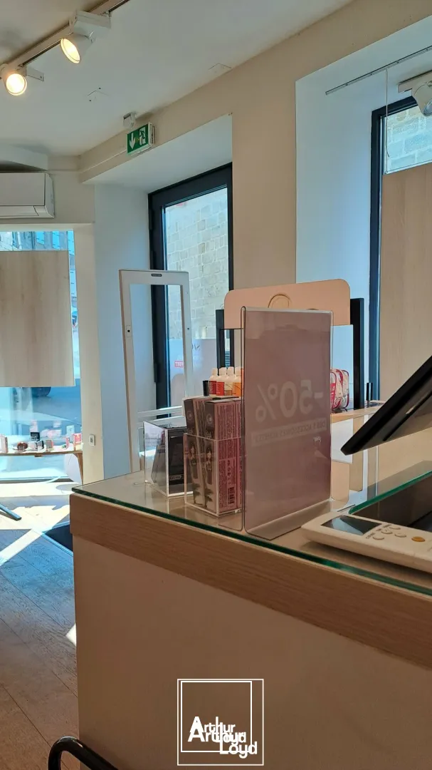 Locaux commerciaux - Location - BRIVE-LA-GAILLARDE - 19100 - 70-70 - 7733131