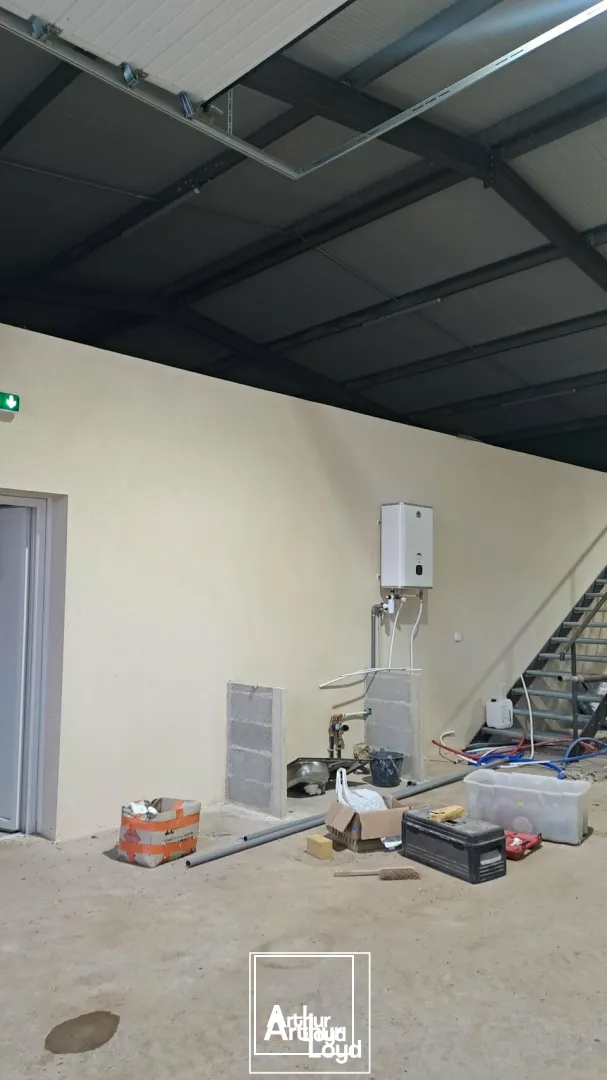 Locaux d'activité & Entrepôts - Location - MONTVALENT - 46600 - 550-550 - 7733152