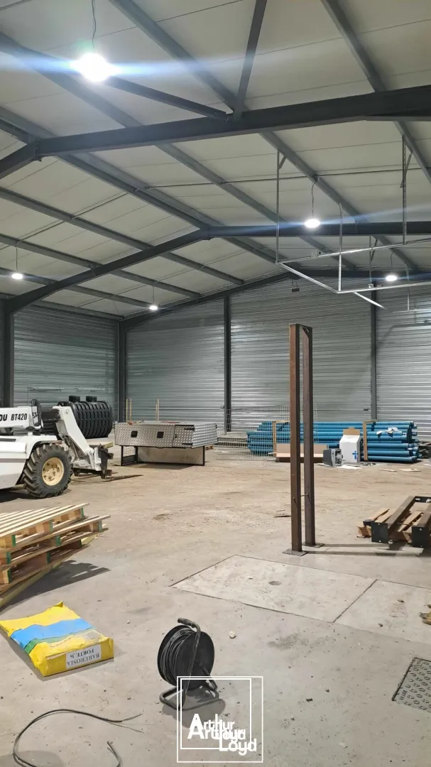 Locaux d'activité & Entrepôts - Location - MONTVALENT - 46600 - 550-550 - 7733154