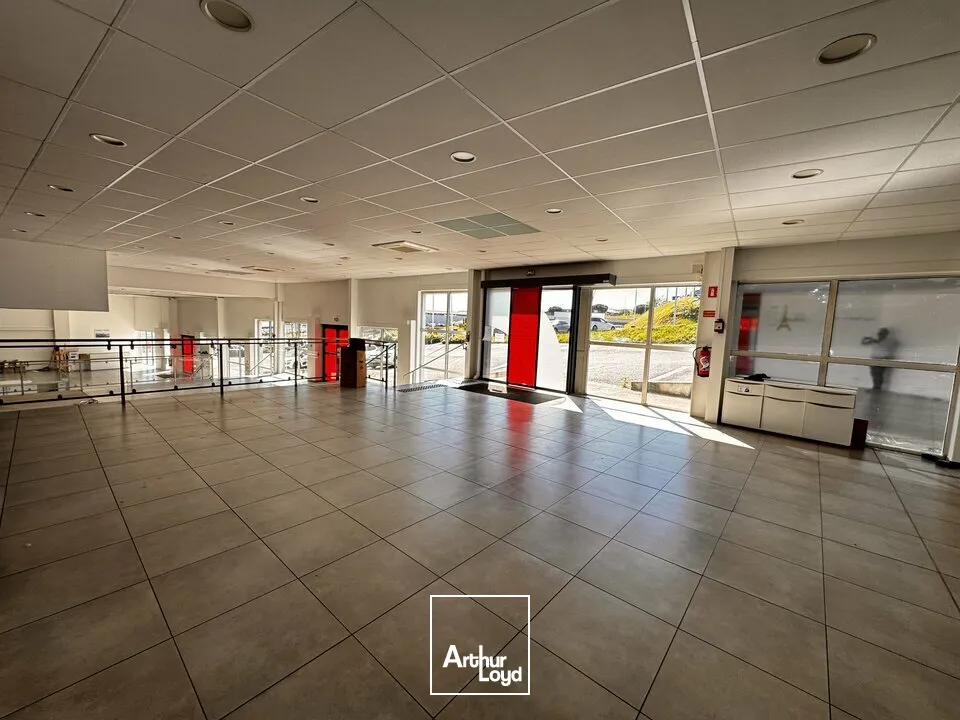 Locaux commerciaux - Vente - CHAMPNIERS - 16430 - 2700-2700 - 7733298