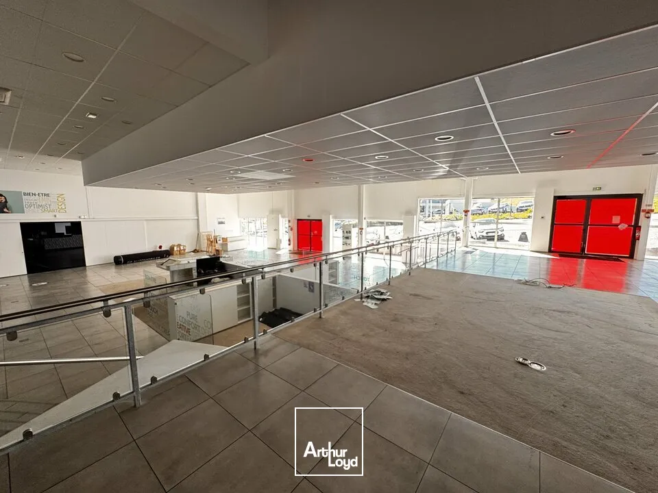 Locaux commerciaux - Vente - CHAMPNIERS - 16430 - 2700-2700 - 7733299