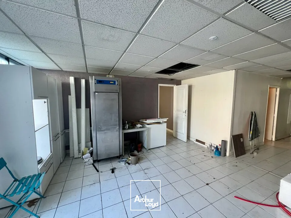 Locaux commerciaux - Location - SOYAUX - 16800 - 64-64 - 7733304